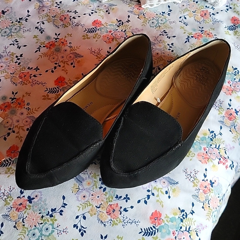 Vintage women's Time and Tru 🖤 Suede look flats 🖤🐻‍❄️